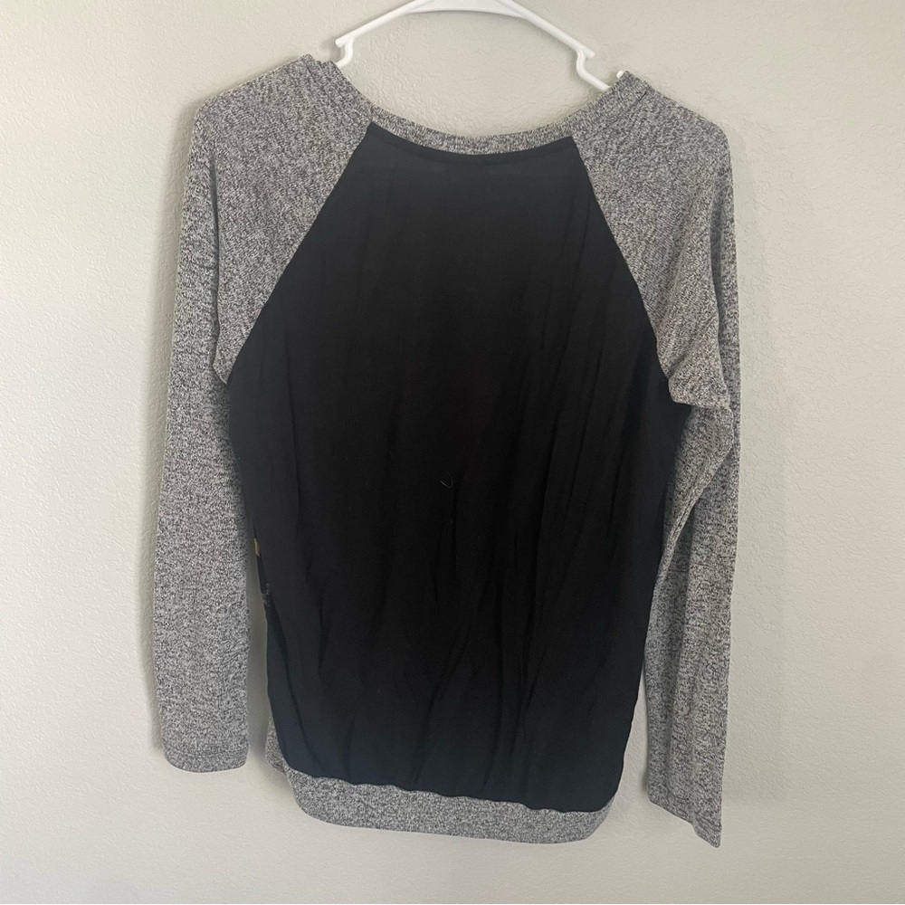 Kut From The Kloth Black Floral Lightweight Sweater Long Sleeve Size Medium - Picture 8 of 9